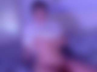 KLOE's Live Sex Cam Show