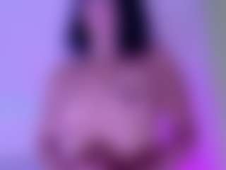 KLOE's Live Sex Cam Show