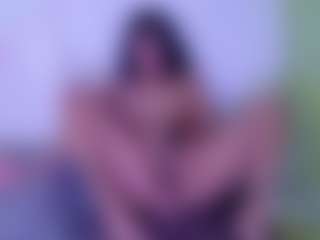 Live cam show with KLOE - Spy Latina on Milf Play