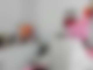 Live cam show with ohmymiami - Shaved Pussy Teen (18+) on Camsoda
