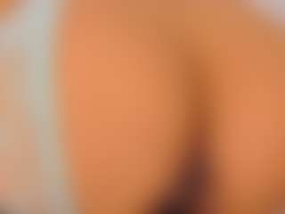 Tifany-bry MILF webcam performer live streaming