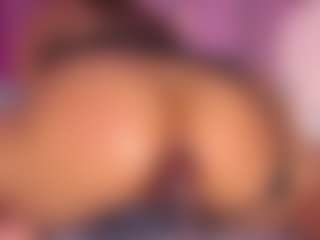 Live cam show with Tifany-bry - Middle Aged on CamwithHer