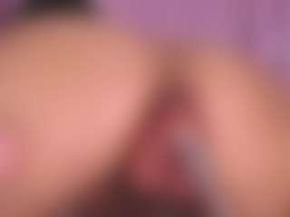 Tifany-bry MILF webcam performer live streaming