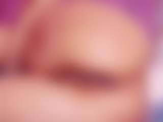 Tifany-bry MILF webcam performer live streaming