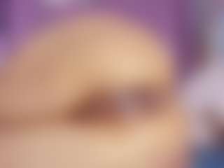 Tifany-bry MILF webcam performer live streaming