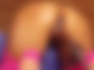 Tifany-bry MILF webcam performer live streaming