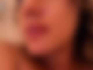 Live cam show with BRIGITTE - Brown Hair MILF on Mixed Magazine Live