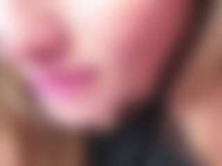 Live cam show with annasimonsj - Skinny MILF on Camversity