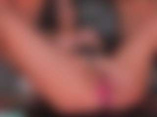Live cam show with NickyLawson - Flashing on SquirtSoMuch