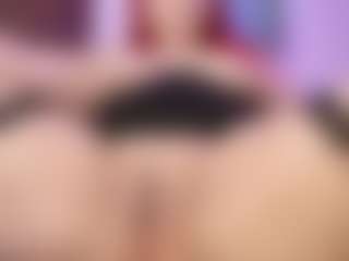 Live cam show with Bri4anna - Flashing on Dare Cams