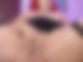 Live cam show with Bri4anna - Striptease on xDating