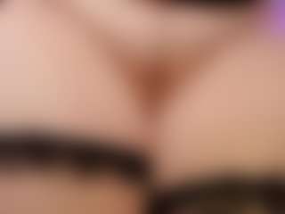 Live cam show with Bri4anna - Fingers on Soda Cam