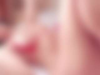 Live cam show with Curly-Sue - Public on Livezox