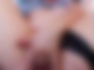 Live cam show with klylls-squirt - Living Room on Fit Hotties