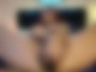 Live cam show with Lor-queen - Milk on TeamSkeetLive