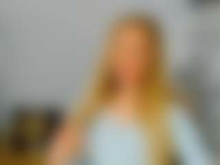 Live cam show with AulloraKiss - Femdom on AdultVida.com