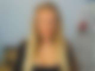AulloraKiss's Live Sex Cam Show