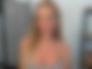 AulloraKiss's Live Sex Cam Show