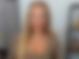 AulloraKiss's Live Sex Cam Show