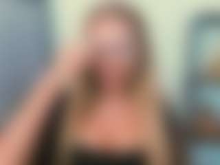 AulloraKiss's Live Sex Cam Show