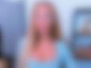 AulloraKiss MILF webcam performer live streaming