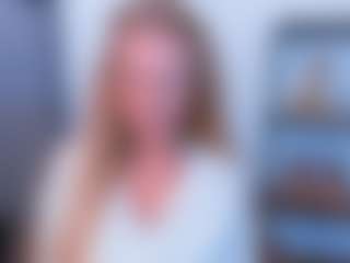 AulloraKiss's Live Sex Cam Show