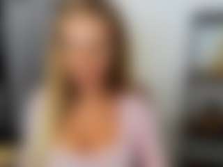 AulloraKiss's Live Sex Cam Show