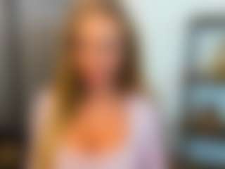 Pokaz na żywo z AulloraKiss - Upskirt na Camsoda
