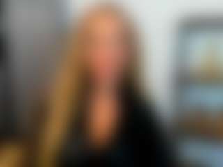 Live cam show with AulloraKiss - Upskirt on Hubzter Live