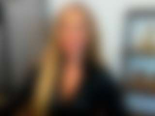 Live cam show with AulloraKiss - Upskirt on Uber Horny