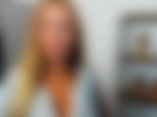 AulloraKiss's Live Sex Cam Show