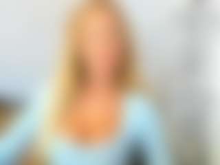 AulloraKiss's Live Sex Cam Show