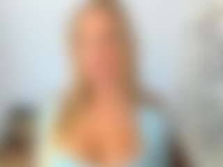 Live cam show with AulloraKiss - Upskirt on sexylive.show