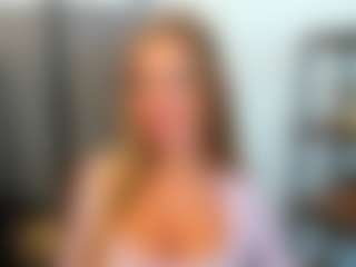 Live cam show with AulloraKiss - Living Room on Hubzter Live