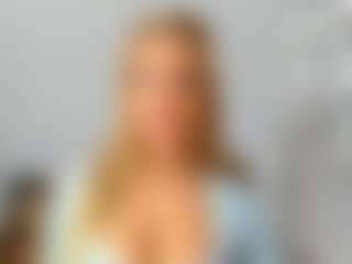 AulloraKiss's Live Sex Cam Show