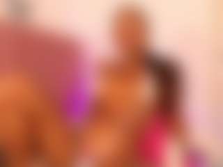Live cam show with Cinshar - Bedroom on sexylive.show