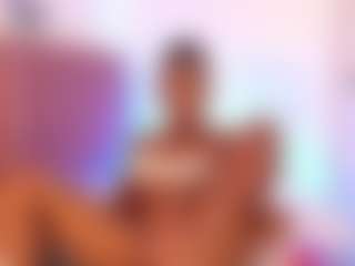 Live cam show with Cinshar - Ebony Petite on Camsoda