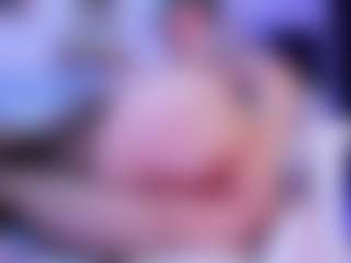 Live cam show with S i m o n e - Big Tits on TeamSkeetLive