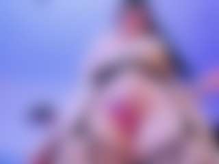 Live cam show with S i m o n e - Public on livesuperchat.net