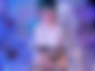 Live cam show with S i m o n e - Squirt on TeamSkeetLive