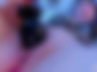 Live cam show with S i m o n e - Facial on Cam Slut