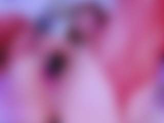 Live cam show with S i m o n e - Strip Curvy on SxyPornLive
