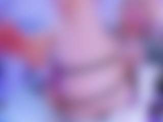 Live cam show with S i m o n e - Tokenkeno on Camsoda