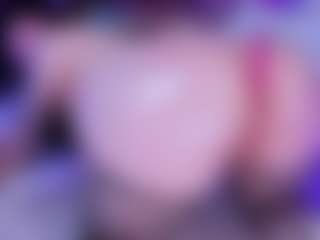 Live cam show with S i m o n e - Pornstar Small Tits on Camsoda
