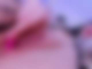 Live cam show with S i m o n e - Amateur on Camsoda