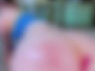 Live cam show with S i m o n e - Public Lovense on xxxlivecams.org