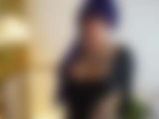 Live cam show with Scarlett - Petite on livesuperchat.net
