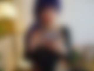Live cam show with Scarlett - Striptease on googirlz
