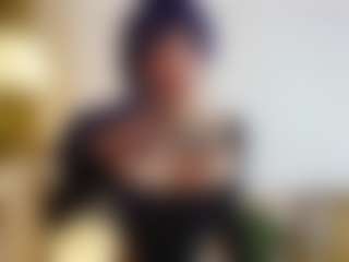 Live cam show with Scarlett - Bedroom on Latina Girls