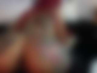 Live cam show with Scarlett - Fingers on CamSodaAdn